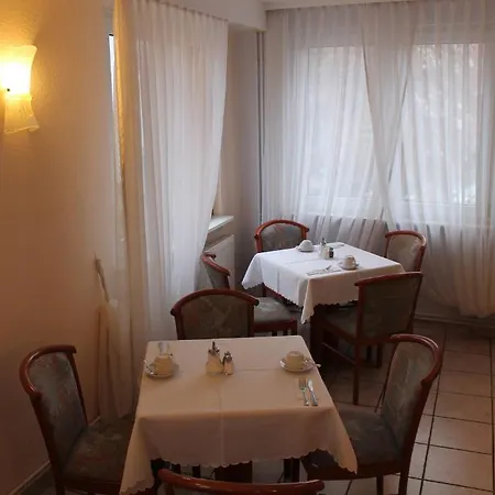 Bornheimer Hof Отель